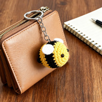 Porte-clés en crochet doré, adorable abeille tricotée, pendentif en peluche pour femme, breloque de sac en forme d'insecte faite à la main, cadeau de Saint-Valentin