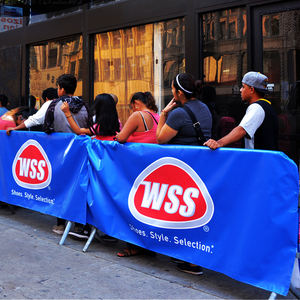 Couverture de barrière en tissu à impression personnalisée double face image personnalisée populaire vente directe d'usine adaptée au contrôle des foules en plein air - Product Image 3