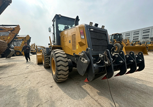 <b>Used</b> Original GR1803 180HP Motor Grader, Low Working Hours Engine 15400kg Weight Road Construction Land Leveling <b>Machinery</b> - Product Image 6