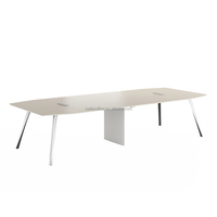 Escritorio Rectangular de Madera Moderno y Resistente para Reuniones con Orificios Integrados para Cables, Ideal para Salas de Juntas Profesionales y Espacios de Oficina