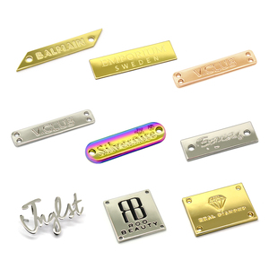 Logotipo de estampado de <span class=keywords><strong>metal</strong></span> personalizado Placa de logotipo de marca de <span class=keywords><strong>metal</strong></span> pequeño Logotipo de letra de <span class=keywords><strong>metal</strong></span> para bolso - Product Image 2