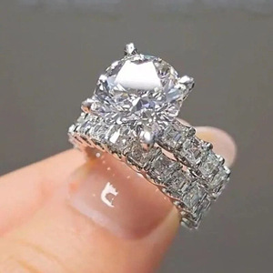 Set di Anelli Abbinati a Quattro Punte per Donna, Gioielli per Matrimoni e Feste - Product Image 3