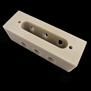 Blocchi ceramici in nitruro <span class=keywords><strong>di</strong></span> alluminio resistenti alle alte temperature personalizzati ad alta conduttività termica ceramica nitruro <span class=keywords><strong>di</strong></span> alluminio - Product Image 6