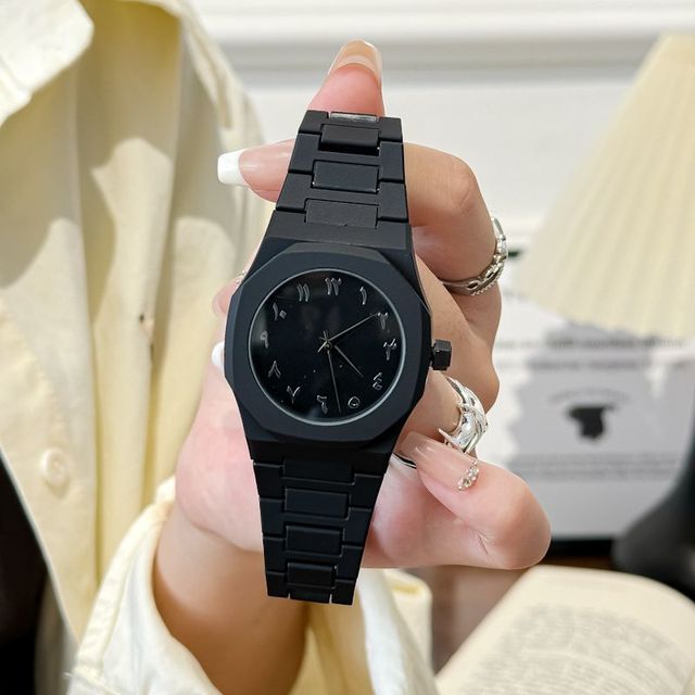 Wholesale Custom Classic Ultra-Thin 40mm Glass Dial Women's Plastic Quartz Watch Arabic Number Vintage Men's Watch Manufacturer