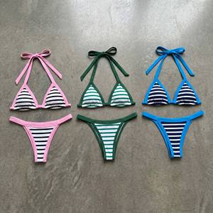 Traje <span class=keywords><strong>de</strong></span> <span class=keywords><strong>Baño</strong></span> Bikini OEM <span class=keywords><strong>de</strong></span> Dos Piezas con Diseño Personalizado, Tejido <span class=keywords><strong>de</strong></span> Rizo, Triángulo Pequeño, Ribete Rosa, Tanga <span class=keywords><strong>de</strong></span> Talle Bajo, Lindo - Product Image 1