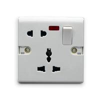 5 pines multifunción montado 16A 250V voltaje máximo NFC red Reino Unido estándar de interruptor de pared y enchufe