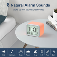 Jam Alarm Elektronik Portabel Modern untuk Anak-anak, Dapat Diisi Ulang, Dilengkapi Dimmer, Bertenaga Baterai, Digital, Bentuk Persegi, Jam Meja, Tampilan Suhu