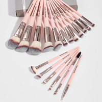 Lot Professionnel de 18 Pinceaux de Maquillage Roses en Poils Synthétiques Personnalisables, avec Boîte Portable, Vente en Gros Direct Fabricant pour Application Visage et Manche