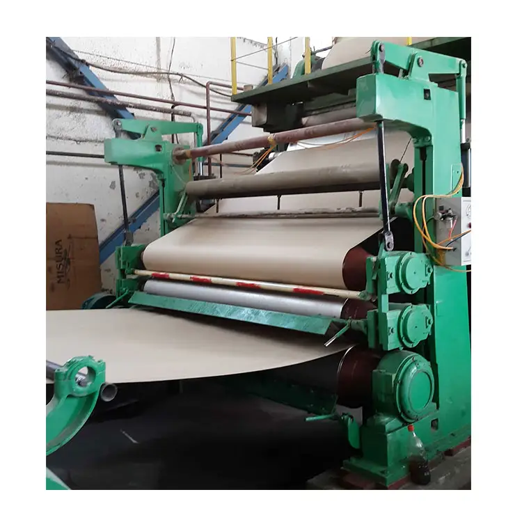 ماكينة صناعة أنابيب ورقية ذات أساسيّة بسعة تتراوح بين 15 -50 طنًا يوميًا