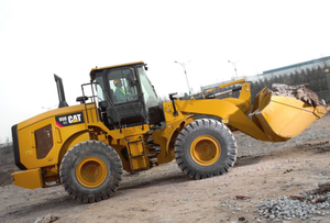 รถตักล้อยางแคตเตอร์พิลลาร์มือสอง เครื่องยนต์ดีเซล ขับเคลื่อน 4 ล้อ คุณภาพสูง รับน้ำหนักได้ 5 ตัน ราคาถูก ประสิทธิภาพสูง - Product Image 3