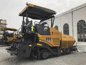 Paveuse d'asphalte routière RP605, machine de construction routière avec largeur de pavage maximale de 6 m, paveuse de béton asphalte pour la vente - Product Image 1
