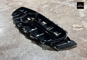 Grille de pare-chocs avant <span class=keywords><strong>prix</strong></span> usine pour <span class=keywords><strong>Mercedes</strong></span> benz w213 e63s calandre style <span class=keywords><strong>AMG</strong></span> 2016-2019 argent/noir - Product Image 3