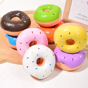 ของเล่นสุนัขแบบมีเสียง ของเล่นบอลยางนิ่ม ของเล่นโดนัทยางเคี้ยวได้ มีเสียงบีบ ของเล่นบอลสำหรับสุนัขพันธุ์เล็ก พันธุ์กลาง และสัตว์เลี้ยง - Product Image 5