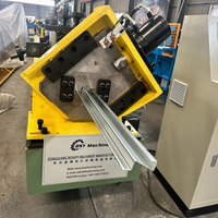 Machine de formage à froid de rayonnages métalliques sur mesure pour entrepôt, à commande PLC haute vitesse et découpe hydraulique