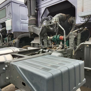 Camión Tractor Usado Sinotruck Howo 371hp 6x4 <span class=keywords><strong>en</strong></span> Oferta, Remolques de Camión con Alta Fuerza de Tracción para África y Sudamérica - Product Image 5