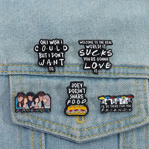 Spettacolo televisivo comico spilla smaltata con citazione di amici ombrello spilla distintivo gioielli regalo per i fan dei migliori amici - Product Image 1