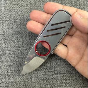 Ztc516 1 มีดอเนกประสงค์สแตนเลสสตีลพวงกุญแจที่เปิดขวดแบบพกพาเครื่องมือ EDC กลางแจ้งพร้อมการออกแบบวงแหวนสีแดง - Product Image 4