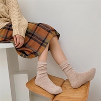 Chaussettes d'hiver longues et épaisses Kawaii, mignonnes chaussettes de noël en cachemire thermique, en laine de lapin solide pour femme