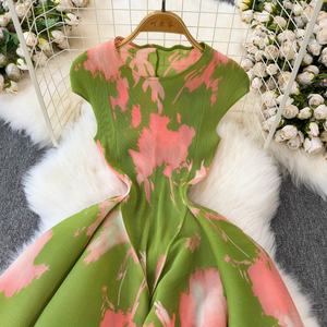 <span class=keywords><strong>Giovane</strong></span> alla moda abito plissettato Miyake nuovo con stampa girocollo in vita Cinching dimagrante e gonna gonfia che riduce <span class=keywords><strong>l</strong></span>'<span class=keywords><strong>età</strong></span> - Product Image 2