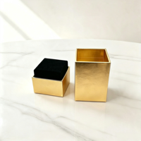 Boîte en papier rigide finition métallique dorée de luxe, logo personnalisé disponible, emballage haut de gamme pour parfums et diffuseurs de parfum