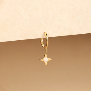 ต่างหูจี้รูปดาวสี่แฉกสีโอปอลเงินแท้ S925 สไตล์โกลด์อินส์ - Product Image 2