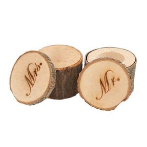 Double boîte à bagues en bois naturel pour les mariages Boîte à bijoux multifonctionnelle Mr & Mrs Round - Product Image 6