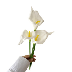 Mini <span class=keywords><strong>Calla</strong></span> artificielle en PU pour bouquet de mariage, décoration intérieure, plante de simulation florale, vente en gros transfrontalière - Product Image 5