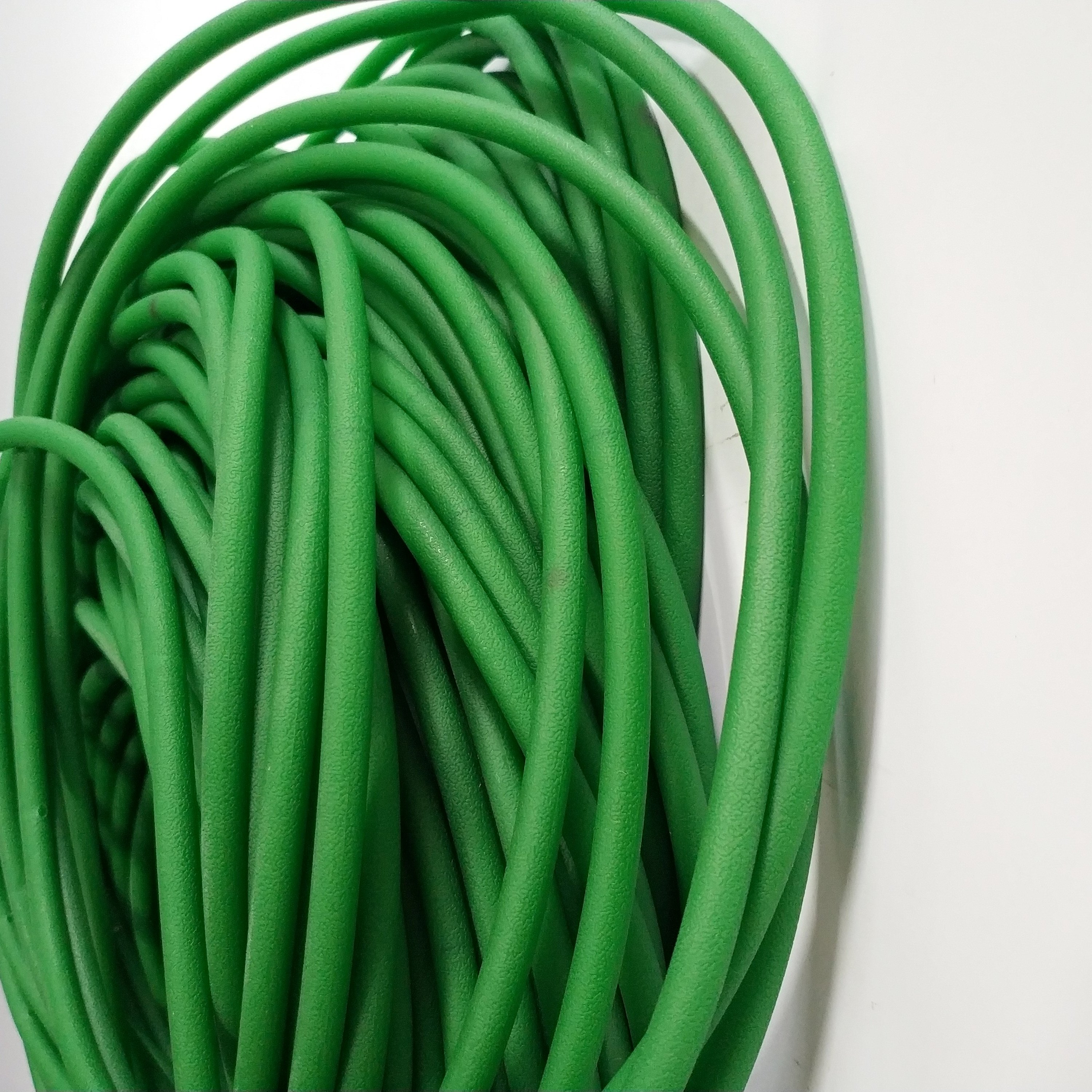 Зеленый полиуретановый круглый ремень с шероховатой поверхностью без статического электричества 85 а