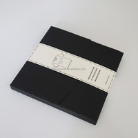 Maßgefertigte Kraftpapier-Umschlagbox mit Papierbandverschluss Flachverpackter Karton für Kleidung Bekleidung Textilverpackung