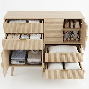 <span class=keywords><strong>Commode</strong></span> contemporaine multifonction en bois cannelé avec 4 tiroirs et 4 portes, poignées métalliques et 5 pieds en bois pour chambre à coucher - Product Image 5