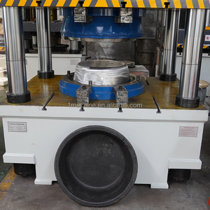 Presse hydraulique à quatre colonnes de 500 tonnes pour le moulage à chaud de matériaux PP/PE tels que les bassins en plastique/pots de fleurs/baignoires - Product Image 4