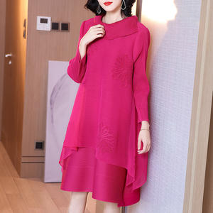 Miyake 2025 automne nouvelle mode décontracté robe plissée vêtements pour femmes dans les grandes tailles <span class=keywords><strong>grande</strong></span> <span class=keywords><strong>taille</strong></span> robes - Product Image 4