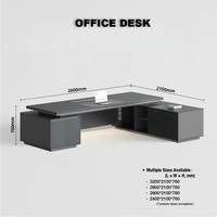Bureau de bureau en bois au design minimaliste, avec accès électrique intégré et grand espace de rangement pour les bureaux d'entreprise