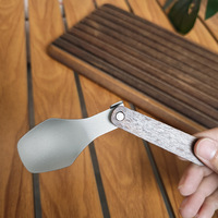 Ensemble de couverts de camping en titane pur ultra-léger, style moderne minimaliste, couteau, fourchette et cuillère pliables avec manches en bois de noyer pour l'extérieur