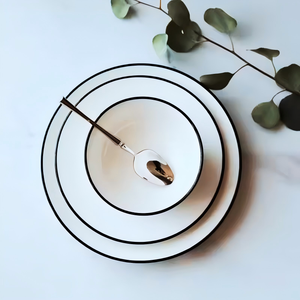 <span class=keywords><strong>Service</strong></span> <span class=keywords><strong>de</strong></span> <span class=keywords><strong>table</strong></span> en porcelaine blanche à bord doré <span class=keywords><strong>de</strong></span> luxe, assiettes <span class=keywords><strong>et</strong></span> bols en céramique avec logo personnalisé pour mariage, hôtel, restaurant - Product Image 6