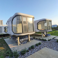 Maison conteneur contemporaine moderne minimaliste à structure en acier, construction rapide, capsule spatiale, villa, appartement, hôtel, maison verte
