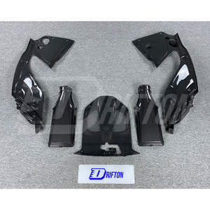 Cache de compartiment moteur en fibre de carbone pour Ferrari 812 Superfast GTS 2017-2023 - Product Image 3