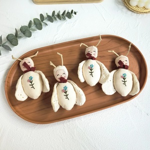 Porte-clés en tissu écologique en forme d'abeille 3D durable, fait main, pour sac à main, cadeau d'anniversaire pour enfant, chaîne de téléphone, animal de dessin animé - Product Image 5