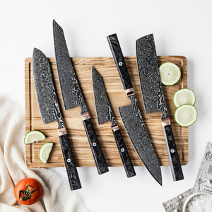 Couteaux de Chef Faits Main en Acier Carbone avec Manche en Résine et Étui en Cuir, Finition Vintage Poli Miroir – Vente en Gros de Couteaux de Survie et de Chasse - Product Image 1
