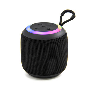 Nuevo Altavoz Portátil Cilíndrico con Iluminación LED RGB, Material Plástico, Cordón para Deportes al Aire Libre, <span class=keywords><strong>Mini</strong></span> Altavoz Inalámbrico Estéreo Pequeño - Product Image 6