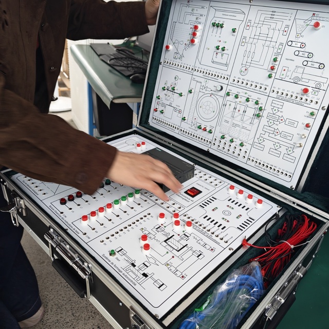 PLC Portable Programmable Logical Controller Experimenting Testing Trainer Didactic Training Kit Educational Experiment Metal