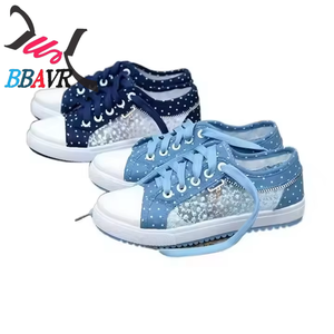 Nuevo modelo 2026: Zapatillas de lona transpirables con malla, color liso, diseño hueco, planas, con cordones, ligeras, para estudiantes. - Product Image 5