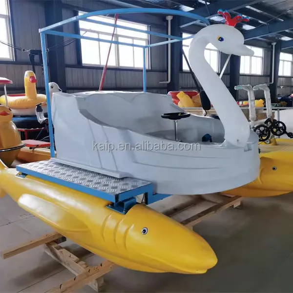 CE attrezzature per sport acquatici cigno elettrico durevole grande PVC di plastica gonfiabile barca a vela scivolo Banana giocattoli per la vendita