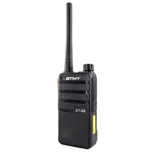 Radio Portátil UHF Analógica ET-66 de 4 Vatios de Largo Alcance, Walkie Talkie de 400-470MHz, Radio Bidireccional con Pantalla LED - Product Image 1