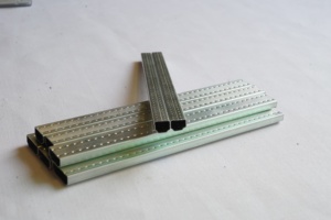 Entretoises en aluminium non pliables 15,5A 0,25 mm pour vitres de porte, architecture moderne, qualité supérieure, garantie 5 ans, vis - Product Image 3