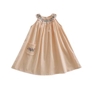 Collection Été 2026 : Robe Princesse Fille sans Manches et Dos Nu en Coton Brodé à la Française, Coupe Trapèze - Product Image 5