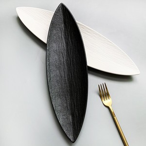 จานเซรามิกญี่ปุ่นสำหรับซูชิและอาหาร จานไคเท็นสีดำพิมพ์โลโก้ตามสั่ง สำหรับร้านซูชิ ถาดพอร์ซเลน - Product Image 3