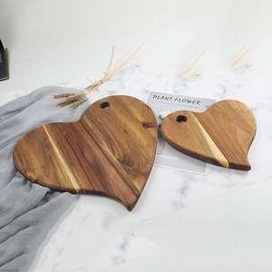 Tabla de Cortar Creativa <span class=keywords><strong>para</strong></span> Charcutería, Tabla de Cortar de Madera de Acacia en Forma de Corazón <span class=keywords><strong>para</strong></span> Carne, Queso <span class=keywords><strong>y</strong></span> Verduras - Product Image 3