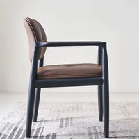 Chaise de restaurant moderne en bois et cuir pour hôtel, restaurant, taverne, café, mariage