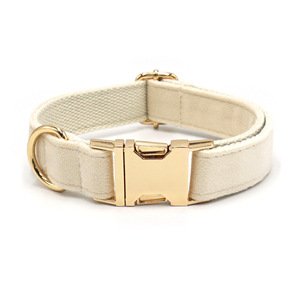 Collier de chien en velours doux de haute qualité avec gravure laser personnalisée collier de chien à boucle en métal de vente chaude - Product Image 2